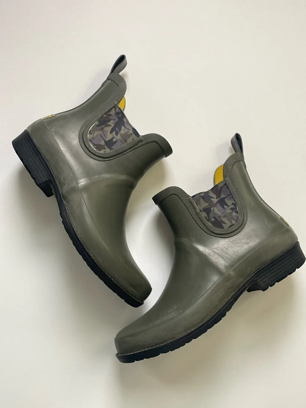 L.L. Bean Women’s Rainboots army green size 10M